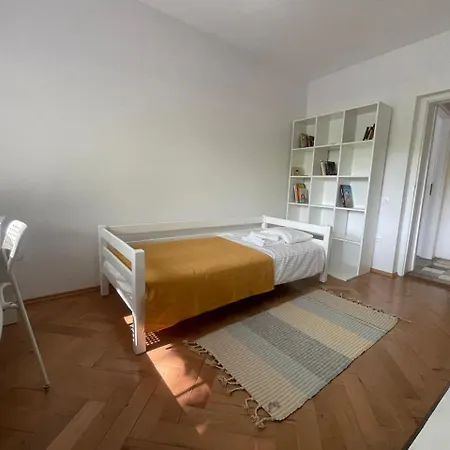 At The Burkulis' Apartamento Liubliana