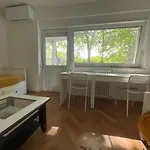 At The Burkulis' 公寓 卢布尔雅那