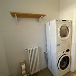 公寓 At The Burkulis' *