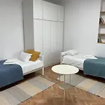 At The Burkulis' * 卢布尔雅那