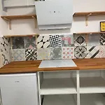 At The Burkulis' 公寓