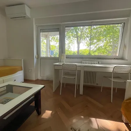 At The Burkulis' Διαμέρισμα Λιουμπλιάνα