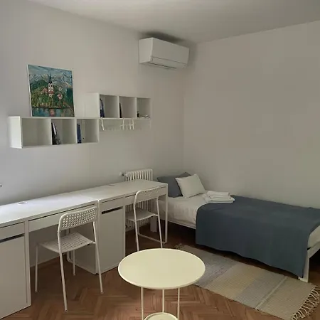 At The Burkulis' Apartamento Liubliana