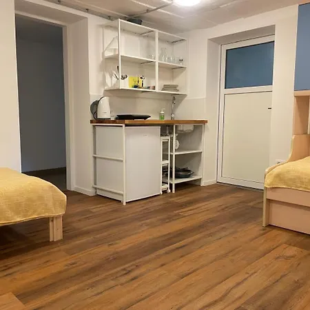 At The Burkulis' Διαμέρισμα *