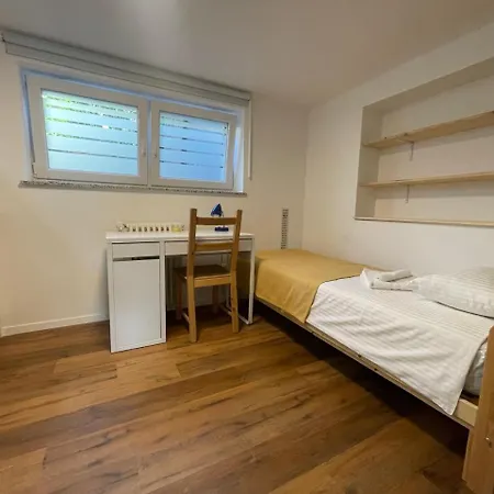 At The Burkulis' Διαμέρισμα