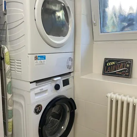 At The Burkulis' Apartamento