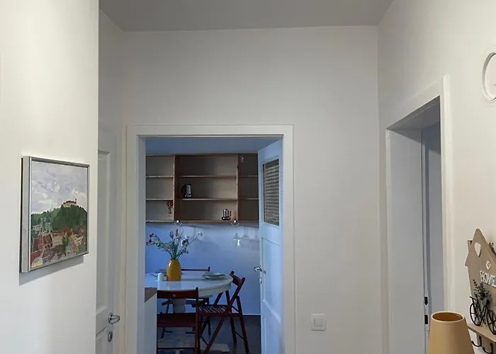 شقة At The Burkulis' *