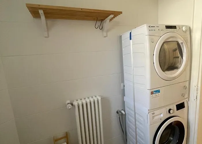 아파트 At The Burkulis' *